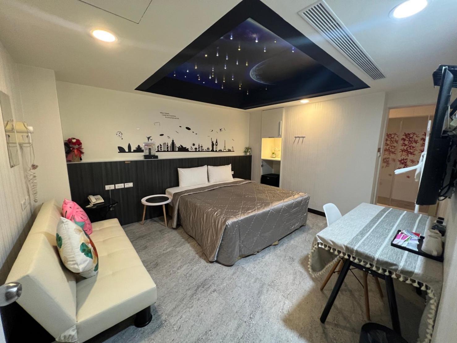 Joy Garden Hotel Каосюн Екстериор снимка
