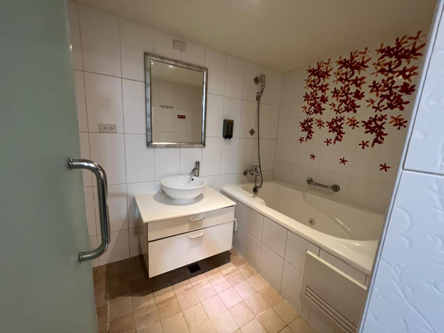Joy Garden Hotel Каосюн Екстериор снимка