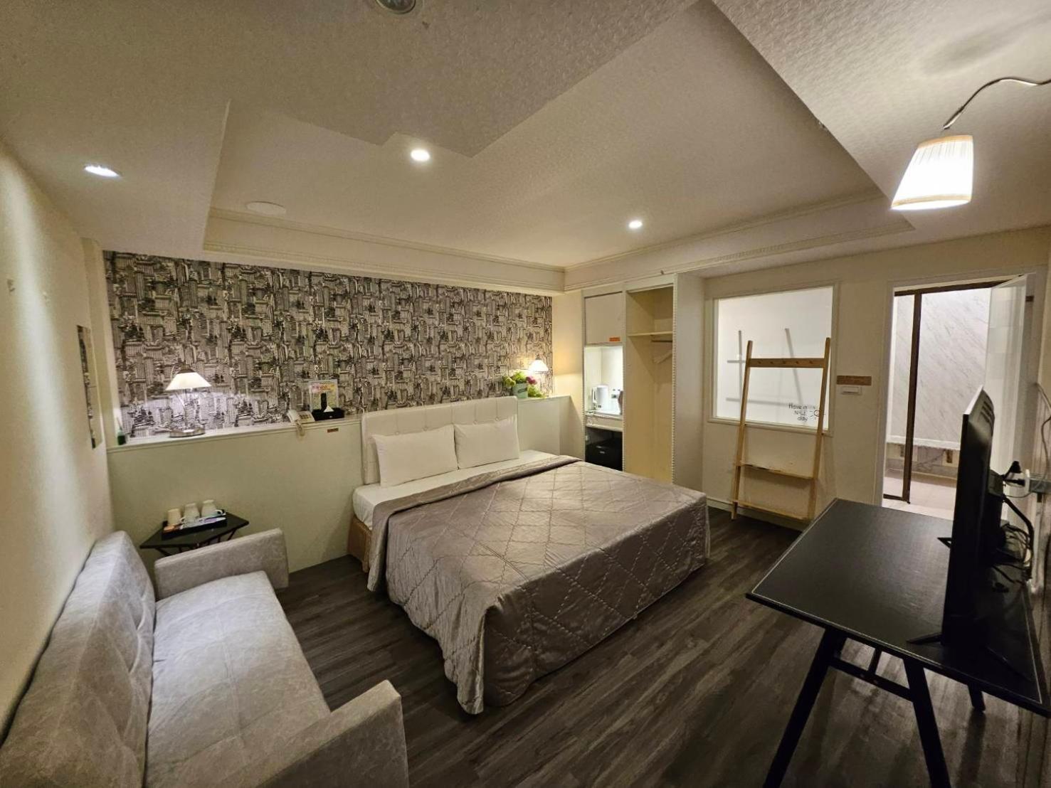Joy Garden Hotel Каосюн Екстериор снимка